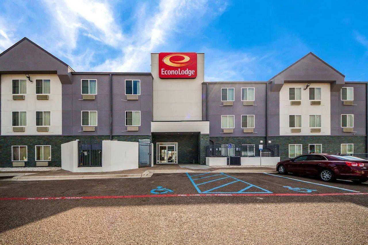 Econo Lodge Laredo Tx Exterior photo