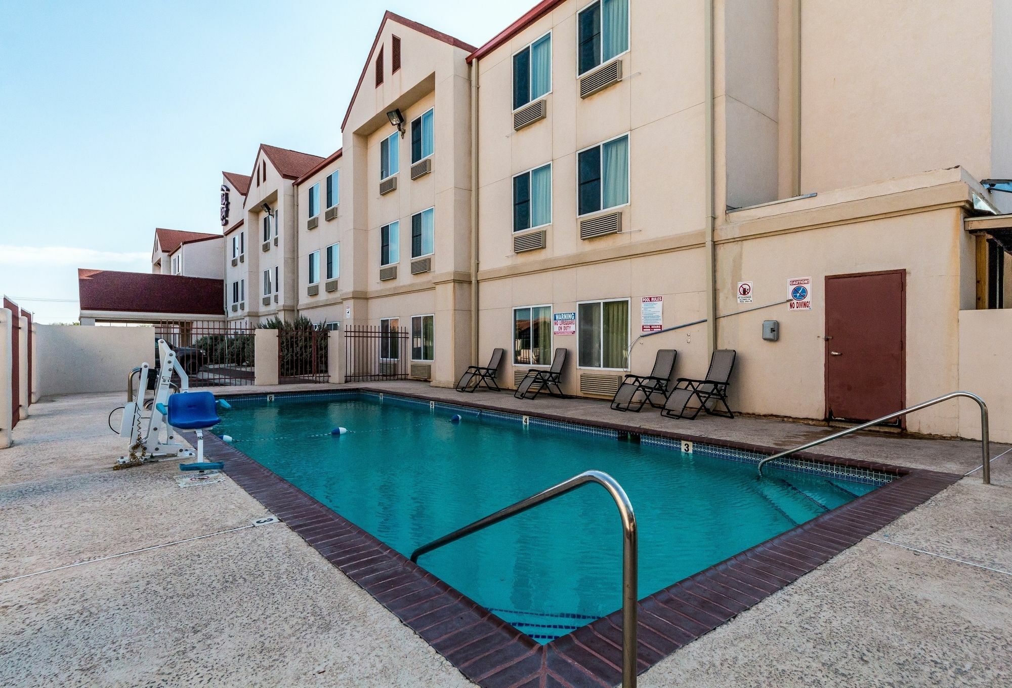 Econo Lodge Laredo Tx Exterior photo